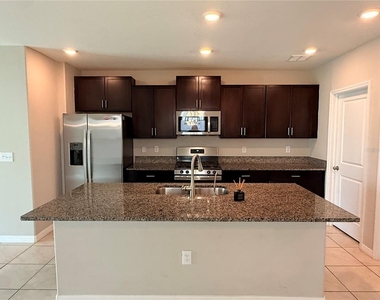 10363 Shady Preserve Drive - Photo Thumbnail 7