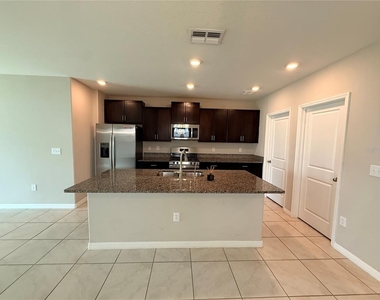10363 Shady Preserve Drive - Photo Thumbnail 6
