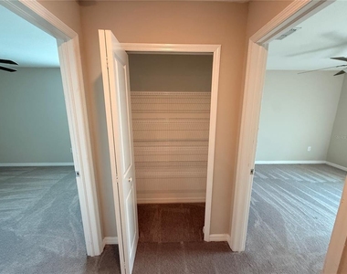 10363 Shady Preserve Drive - Photo Thumbnail 31