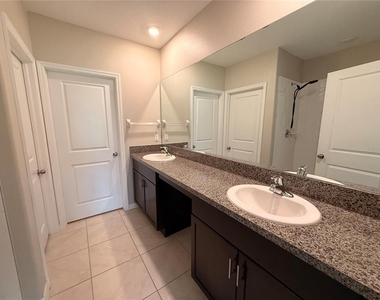 10363 Shady Preserve Drive - Photo Thumbnail 16
