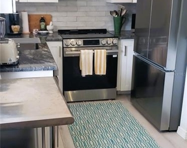 2616 St Josephs Drive W - Photo Thumbnail 4