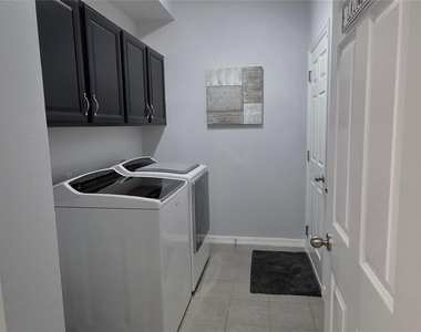 4939 Autumn Ridge Drive - Photo Thumbnail 16