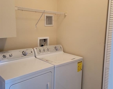 2139 Chianti Place - Photo Thumbnail 13