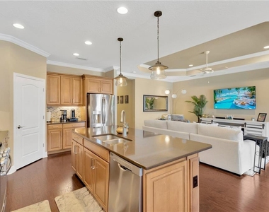 6420 Seasound Drive - Photo Thumbnail 10