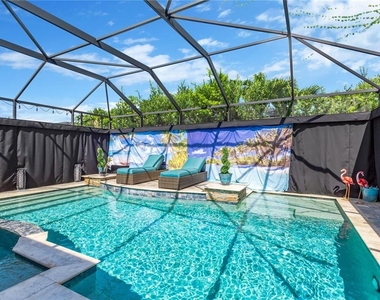 6420 Seasound Drive - Photo Thumbnail 28