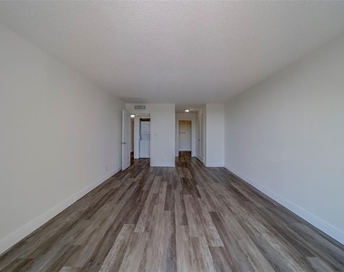 100 Oakmont Lane - Photo Thumbnail 22