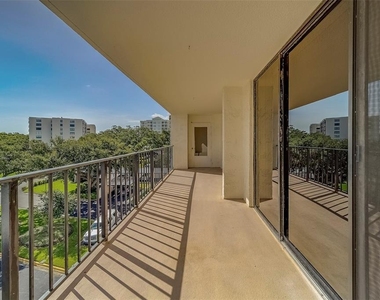 100 Oakmont Lane - Photo Thumbnail 33