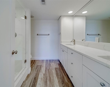 100 Oakmont Lane - Photo Thumbnail 15