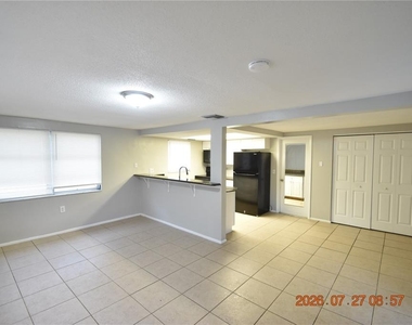 3221 Topp Drive - Photo Thumbnail 8