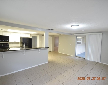 3221 Topp Drive - Photo Thumbnail 7