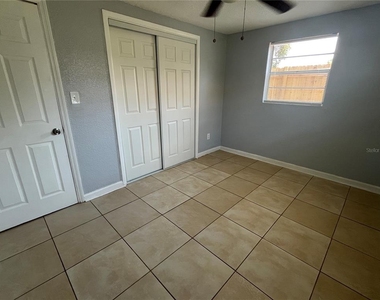 1142 Martin Street - Photo Thumbnail 8