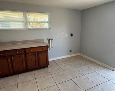 1142 Martin Street - Photo Thumbnail 4