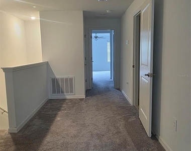 6076 Shiner Street - Photo Thumbnail 10