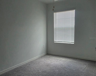 6076 Shiner Street - Photo Thumbnail 7