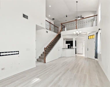 5156 Bay Isle Circle - Photo Thumbnail 3