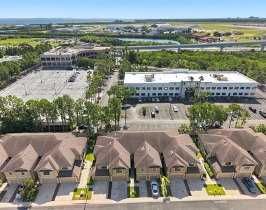 5156 Bay Isle Circle - Photo Thumbnail 34
