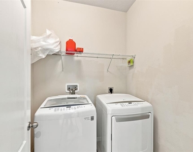 5156 Bay Isle Circle - Photo Thumbnail 29