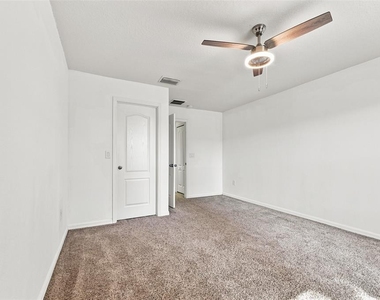 5156 Bay Isle Circle - Photo Thumbnail 24