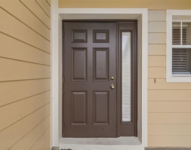20112 Indian Rosewood Drive - Photo Thumbnail 4