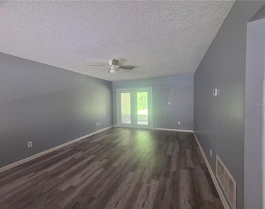 1316 Markham Avenue - Photo Thumbnail 2
