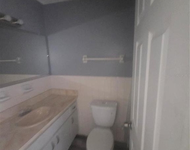 1316 Markham Avenue - Photo Thumbnail 4