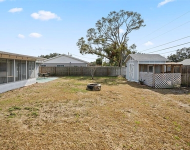 1712 Thomas Drive - Photo Thumbnail 19
