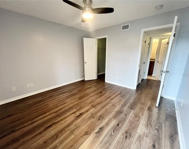 10200 Gandy Boulevard N - Photo Thumbnail 15