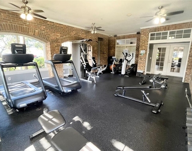 10200 Gandy Boulevard N - Photo Thumbnail 22