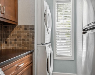 5720 Dalden Drive - Photo Thumbnail 5