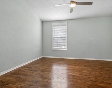 5720 Dalden Drive - Photo Thumbnail 14