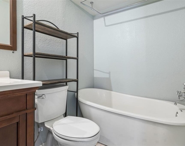 5720 Dalden Drive - Photo Thumbnail 16