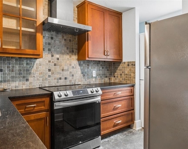 5720 Dalden Drive - Photo Thumbnail 4