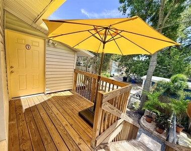 1135 Highland Street N - Photo Thumbnail 12