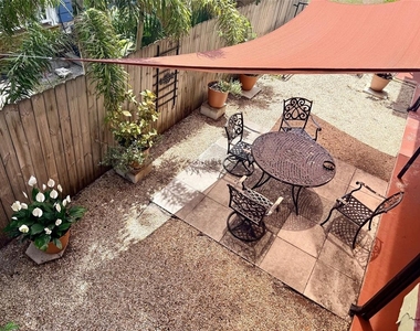 1135 Highland Street N - Photo Thumbnail 14