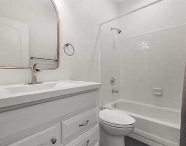 910 Normandy Trace Road - Photo Thumbnail 15