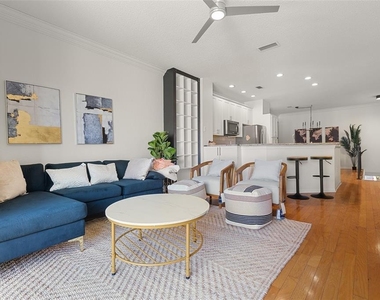910 Normandy Trace Road - Photo Thumbnail 8