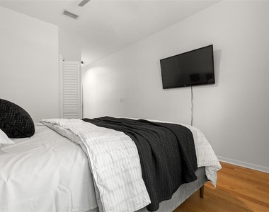 910 Normandy Trace Road - Photo Thumbnail 22