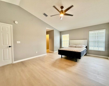 6600 Gentle Ben Circle - Photo Thumbnail 12