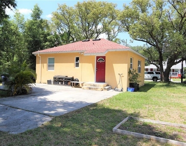 1219 E Frierson Avenue - Photo Thumbnail 16