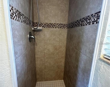 8933 Narcissus Avenue - Photo Thumbnail 15