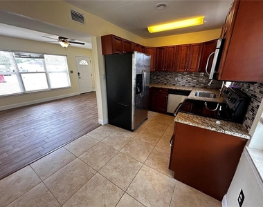 8933 Narcissus Avenue - Photo Thumbnail 7