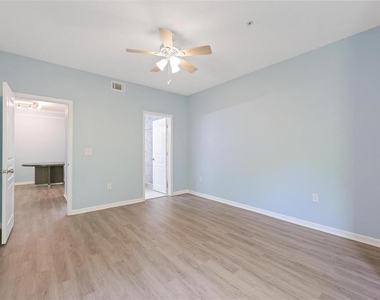17110 Carrington Park Drive - Photo Thumbnail 8