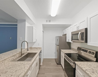 17110 Carrington Park Drive - Photo Thumbnail 15