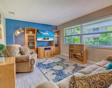10039 62nd Avenue N - Photo Thumbnail 1