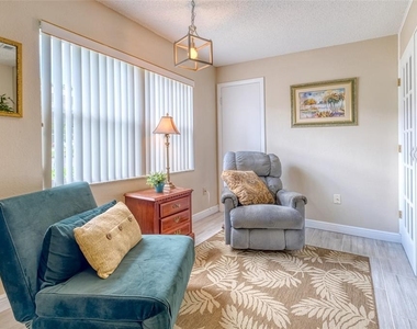 10039 62nd Avenue N - Photo Thumbnail 15