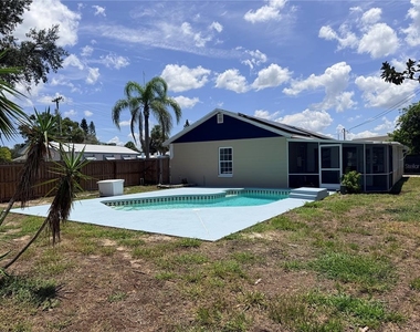 208 Flamingo Drive - Photo Thumbnail 16