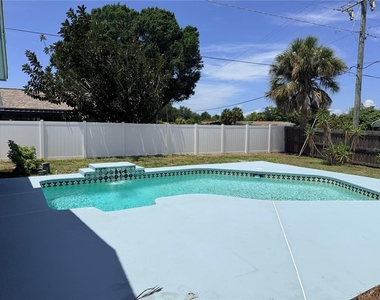 208 Flamingo Drive - Photo Thumbnail 13