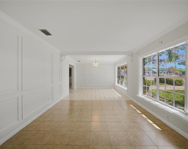 808 N Macdill Avenue - Photo Thumbnail 5