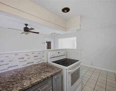 808 N Macdill Avenue - Photo Thumbnail 11