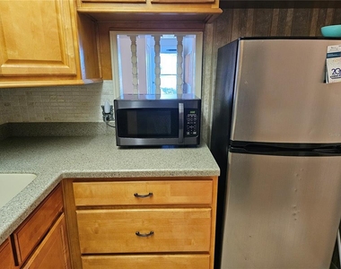 4747 Azalea Drive - Photo Thumbnail 11
